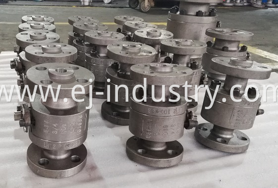 FLOATING BALL VALVES